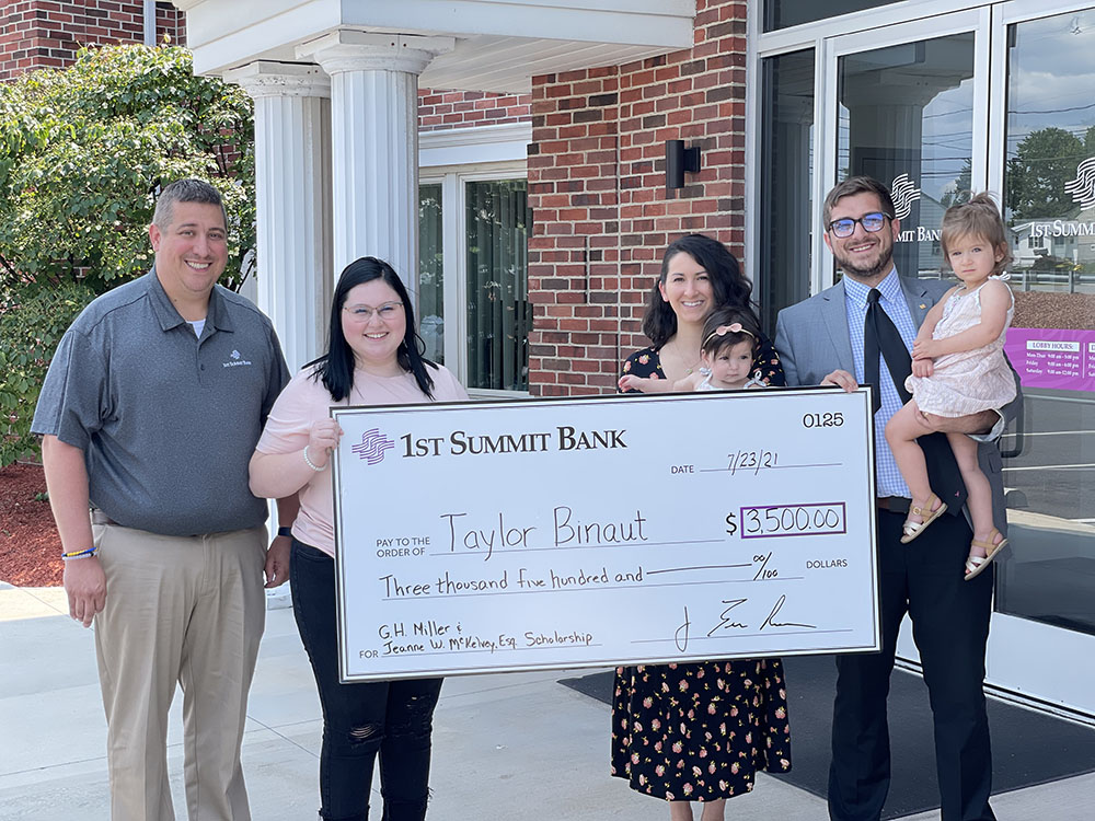 Taylor Binault is winner of 1ST SUMMIT BANK Scholarship for 2021